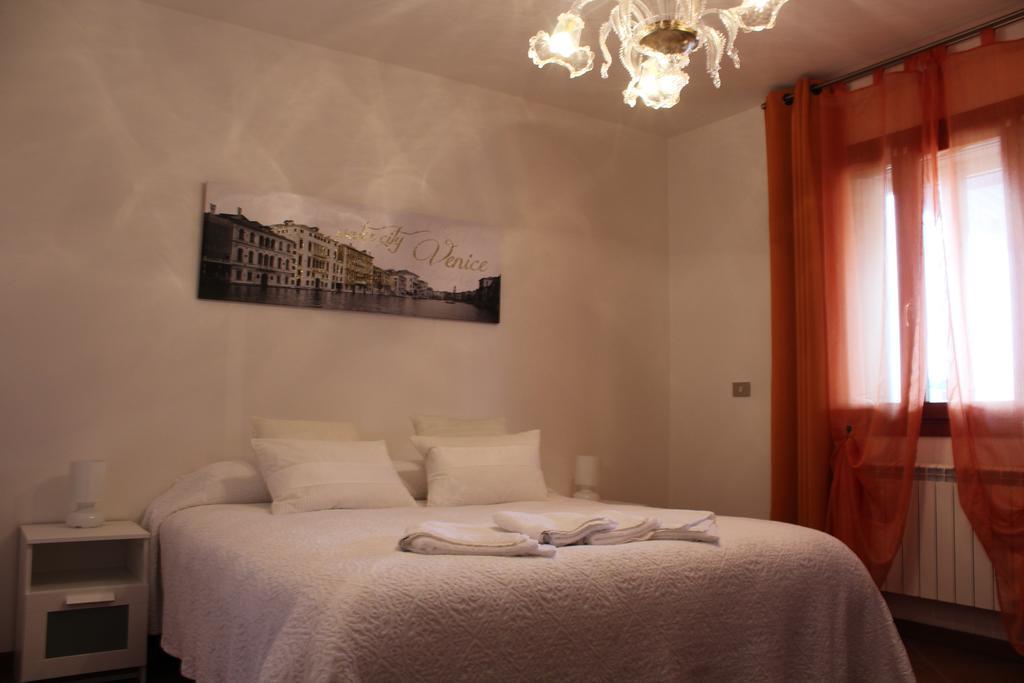 B&B Airport Venice Diego 2 Tessera Bilik gambar